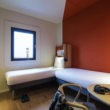 Ibis Budget Rotterdam The Hague Airport-2